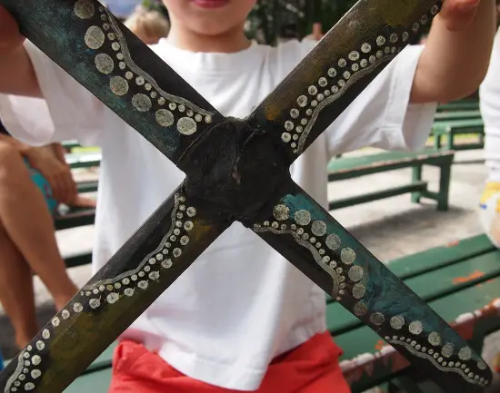  Aboriginal Weapons and Hunting x shaped boomerang
