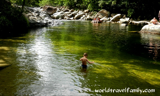 mossman gorge swim (550x331)