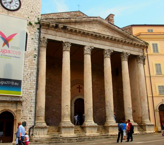  Roman Temple of Minerva